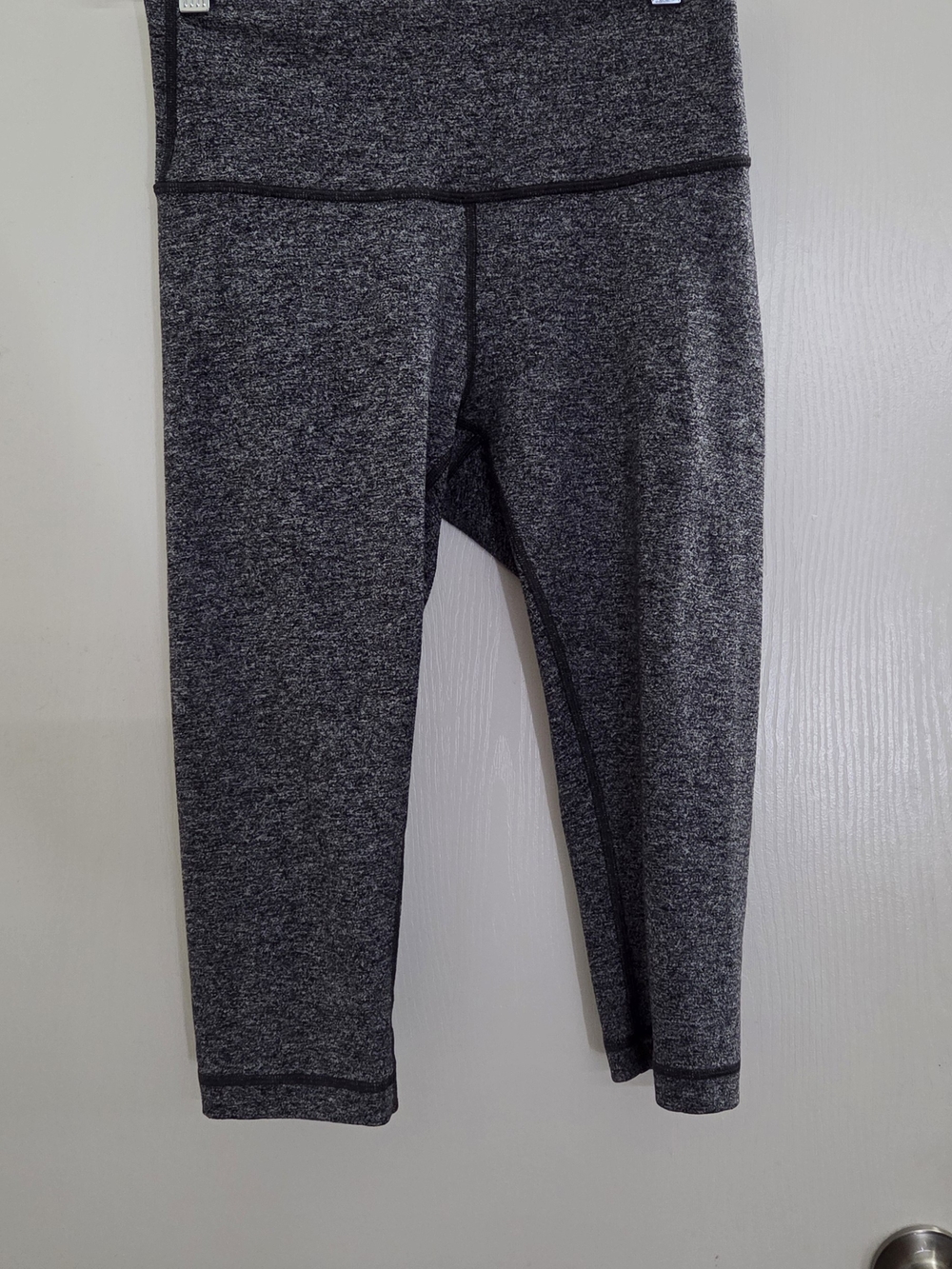 Lululemon Align High-Rise Crop 17", Size 8